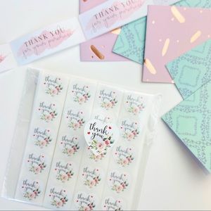 200 Thank You Stickers. Heart Shaped With Roses. Wedding Envelope Seals.